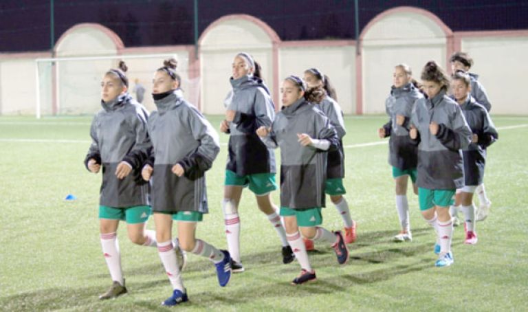 "الفاف" تتطلع لمدرب أجنبي
