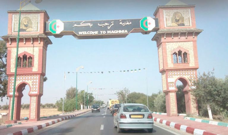 أقطاب سكنية جديدة وقرى بدون إنارة