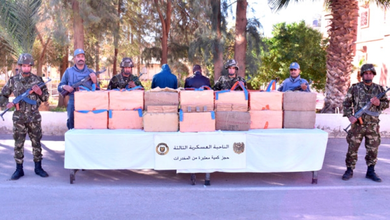 إحباط محاولة إدخال 13 قنطارا من الكيف عبر الحدود مع المغرب