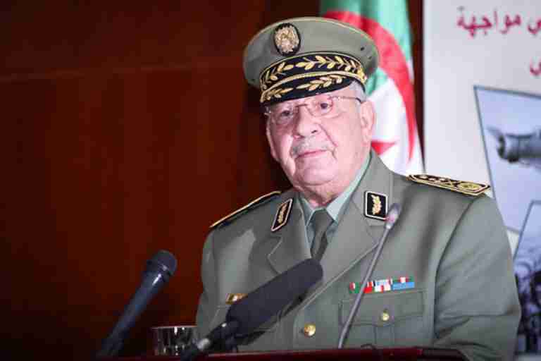 قايد صالح في زيارة عمل وتفتيش إلى الناحية العسكرية الثالثة