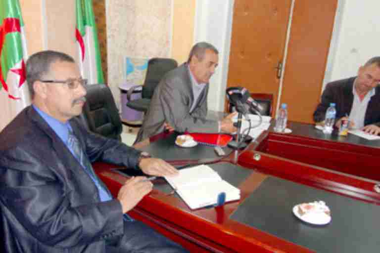 عزم على معالجة ملف احتلال السكنات الوظيفية