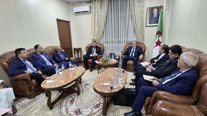 إشراك المنظمات المهنية في ترقية الصادرات وتنظيم السوق