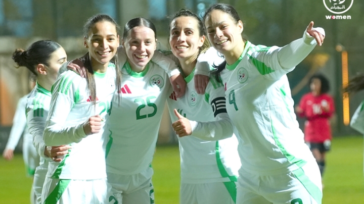 "المحاربات" يتفوقن بثلاثية على مصر