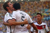 هوميـلس يؤهـل ألمانيا للمربع الـذهبي