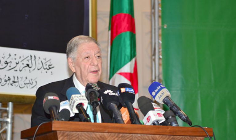 ولد عباس يعلن عن التحاق 70 مجلسا بلديا بالأفلان