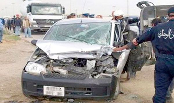 قتيلان و3 جرحى في اصطدام مركبتين
