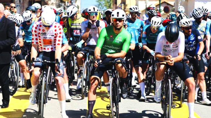 دراجو الجزائر في مهمة التدارك للالتحاق بجدول المتوجين