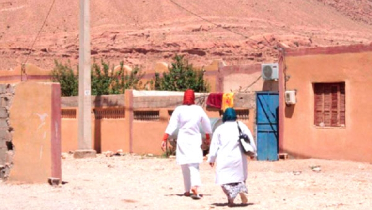 قافلة طبية تضامنية للكشف عن سرطان الثدي