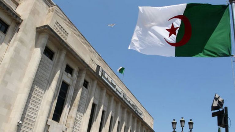 لجنة المالية تثمن توحيد إدارة التسيير العقاري
