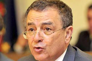 عشرات الوكلاء قبلوا إنجاز مصانع للسيارات