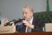 سلال يشارك في الندوة الدولية حول الاستثمار بتونس
