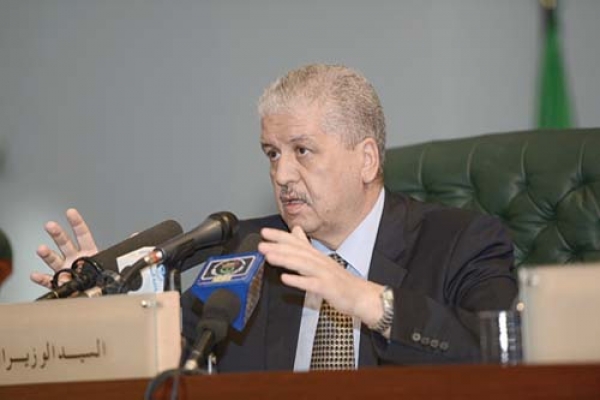 سلال يشارك في الندوة الدولية حول الاستثمار بتونس