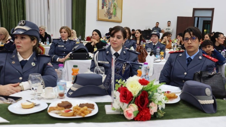 المرأة الجزائرية.. من المهام التقليدية إلى المسؤوليات الدقيقة