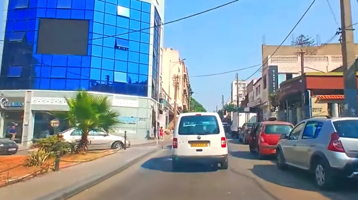 بنايات وأبراج عصرية بالواجهة البحرية لحسين داي