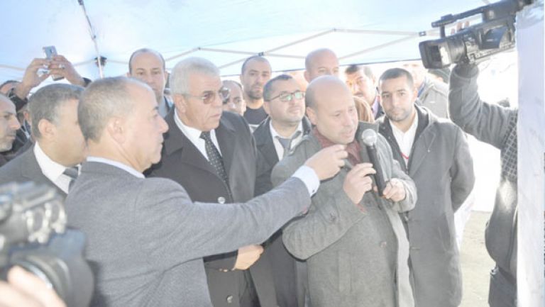 الوالي يبدي عدم رضاه عن سير وتيرة الأشغال