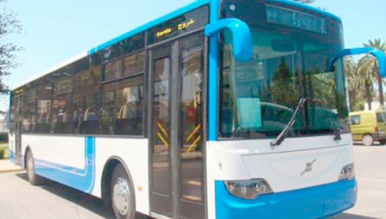 خدمات مميزة.. ورشق بالحجارة والبيض