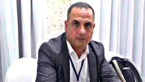 وزير الاتصال يعزي عائلة الفقيد