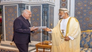 جلالة السلطان هيثم بن طارق سلطان عمان - وزير الشؤون الخارجية والجالية الوطنية بالخارج، السيد أحمد عطاف