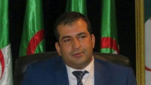 أستاذ العلاقات الدولية بجامعة الجزائر، البروفيسور إدريس عطية