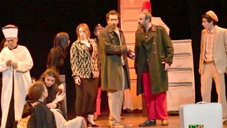 افتتاح شهر المسرح &quot;علولة والشباب&quot; بوهران