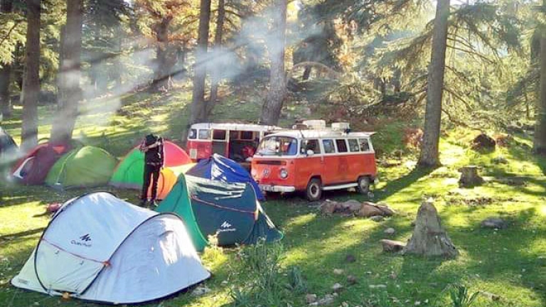 محاولات لمحو آثار الأزمة