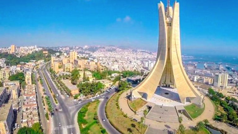معادلة "التنمية والدعم" محرك لبناء اقتصاد يحقق مبادئ الثورة