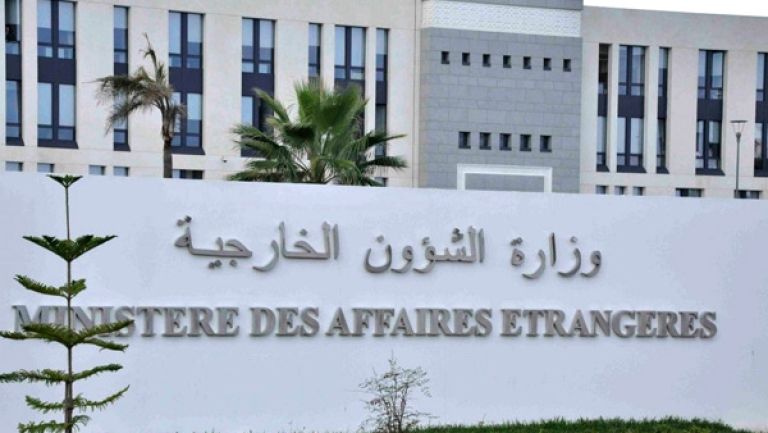 الجزائر تدعو إلى ضبط النفس وتفادي تصعيد الموقف