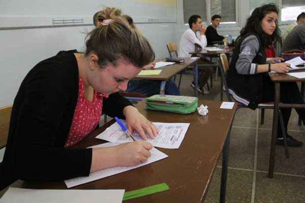 تجنيد 712 ألف متدخل لتأطير الامتحانات النهائية للأطوار الثلاثة