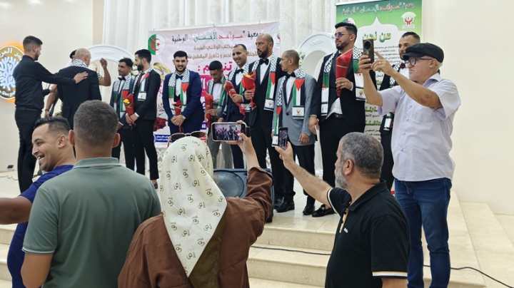 عرس جماعي بالبليدة يزف 48 شابا نحو الاستقرار