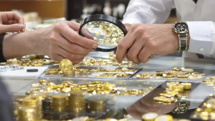 تنظيم جديد لتجارة المعادن والأحجار الكريمة