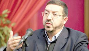 دعوة الأولياء إلى مجاراة استعمال وسائط الاتصال عوض تحريمها