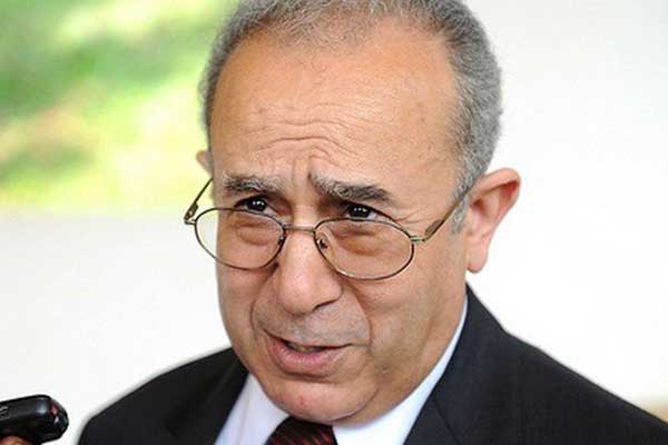 الجزائر تطمح لأن تصبح في مقدمة الدول الإفريقية في الطاقات المتجددة