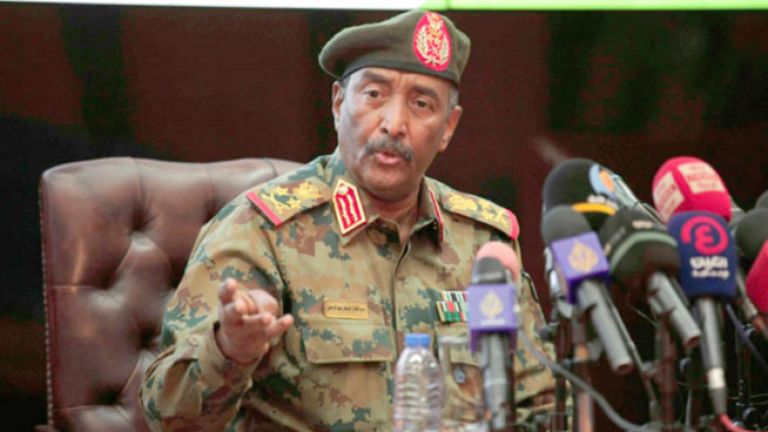 الجنرال البرهان يكشف عن مكان تواجد حمدوك