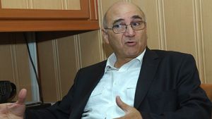 المدرب السابق للمنتخب الوطني لكرة اليد محمد عزيز درواز