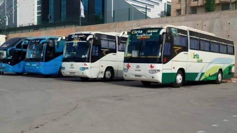 المطالبة بفتح خط نقل برّي للمسافرين