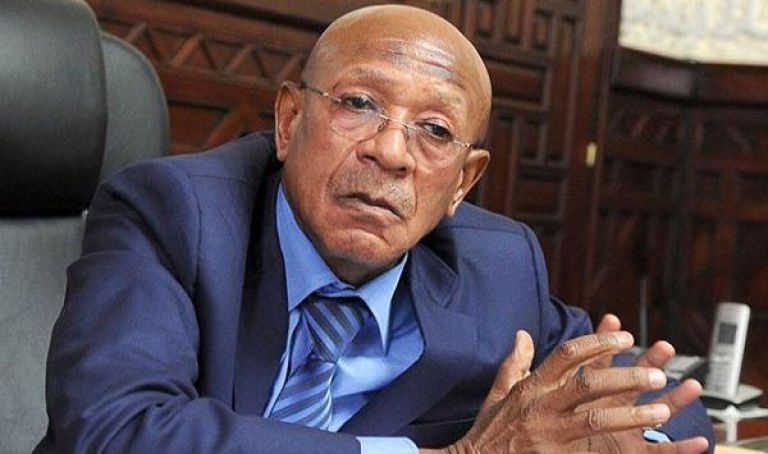 زوخ يعد «أميار» العاصمة برفع العراقيل الإدارية