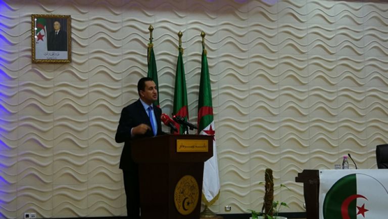 دعوة الجمعيات للإنخراط في بناء الجزائر الجديدة