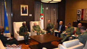 رئيس أركان الجيش الوطني الشعبي الفريق ول السعيد شنقريحة-الفريق أول مبارك موقانقا، رئيس أركان الدفاع الرواندي