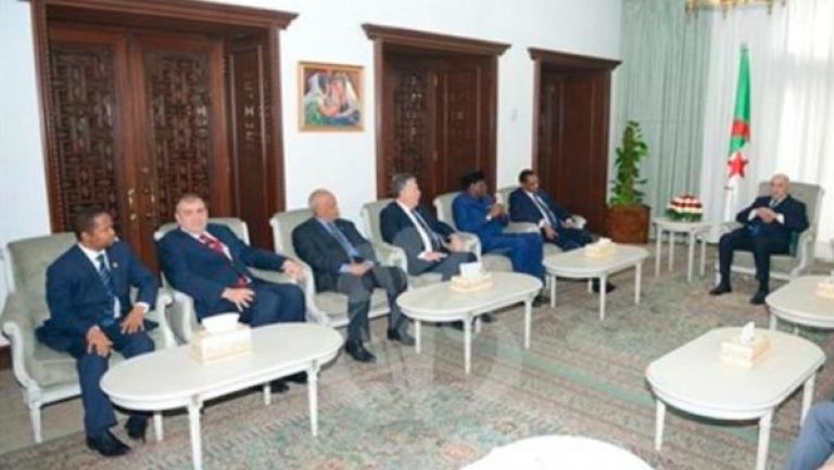 رئيس الجمهورية يؤكد استعداد الجزائر للمصالحة بين الفرقاء الليبيين