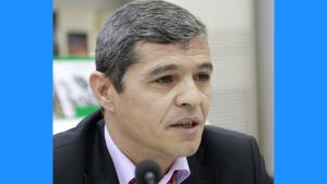 الشاعر الفنان توفيق ومان