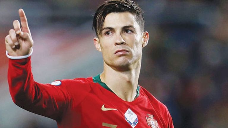 رونالدو يضحي من أجل مانشستر يونايتد