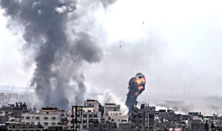 استشهاد 9 فلسطينيين في غارات إسرائيلية