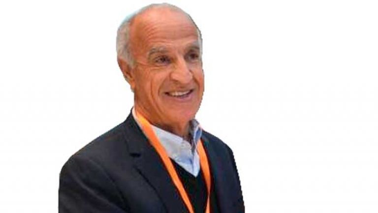 عليق يشرع في ترتيب بيت النادي