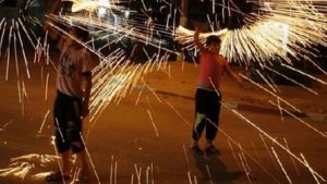 31 حريقا بالعاصمة وإصابة شخصين بحروق