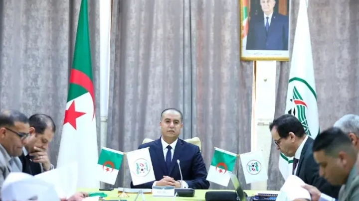 المكتب الفيدرالي لـ"الفاف" يعقد اجتماعه الشهري