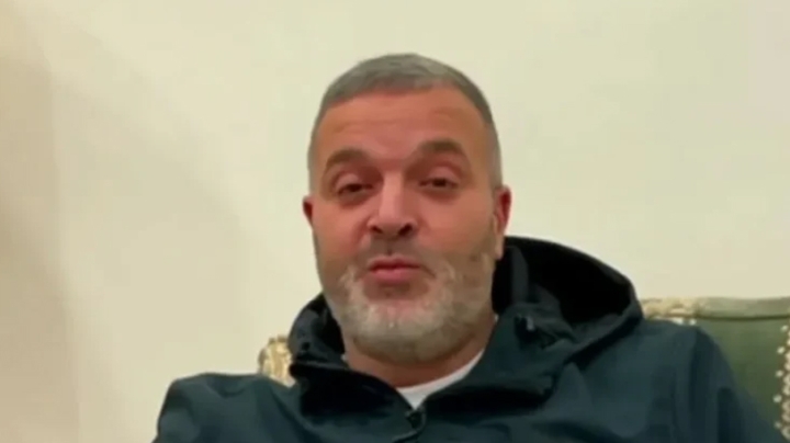 آغور مهني يتبرّأ من أفعال والده ويتمسّك بالوحدة الوطنية