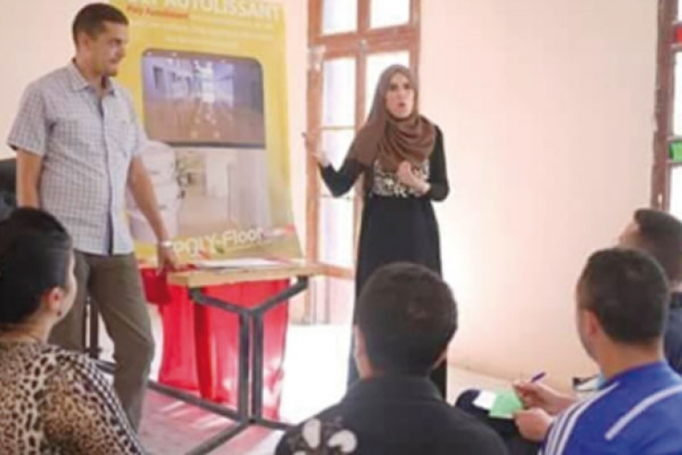 مؤسسة "بولي فور" في صناعة "الإيبوكسي" تنشط دورة مجانية في وهران