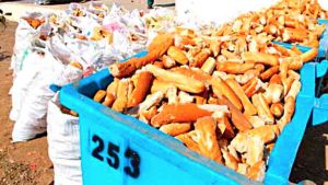 جزائريون بذروا 4 ملايين خبزة في رمضان!