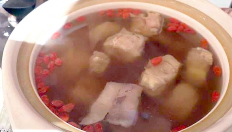 وجبة عشاء بـ"سعر خرافي"