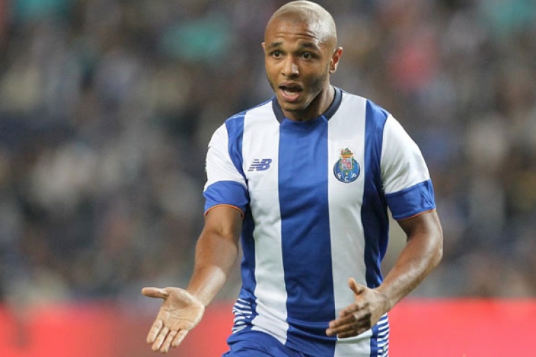 براهيمي مرشح ليكون أساسيا مع بورتو أمام بيليننسيش